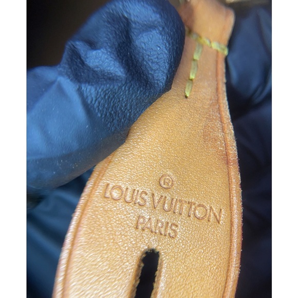 Louis Vuitton Horizontal Locket Monogram Tote - Picture 13 of 15